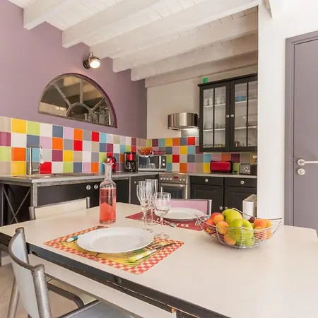 De Charme Pres De Nantes Avec Jardin De 2300 M², Terrasse Privative Et Velos A Disposition - Fr-1-306-798